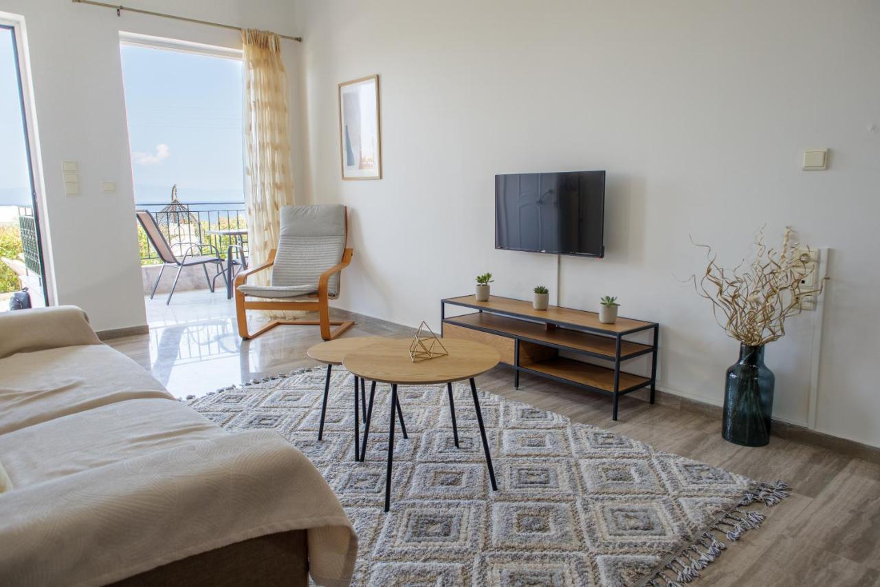 Almyros Aktis Seaview Apartment 칼라마타 외부 사진