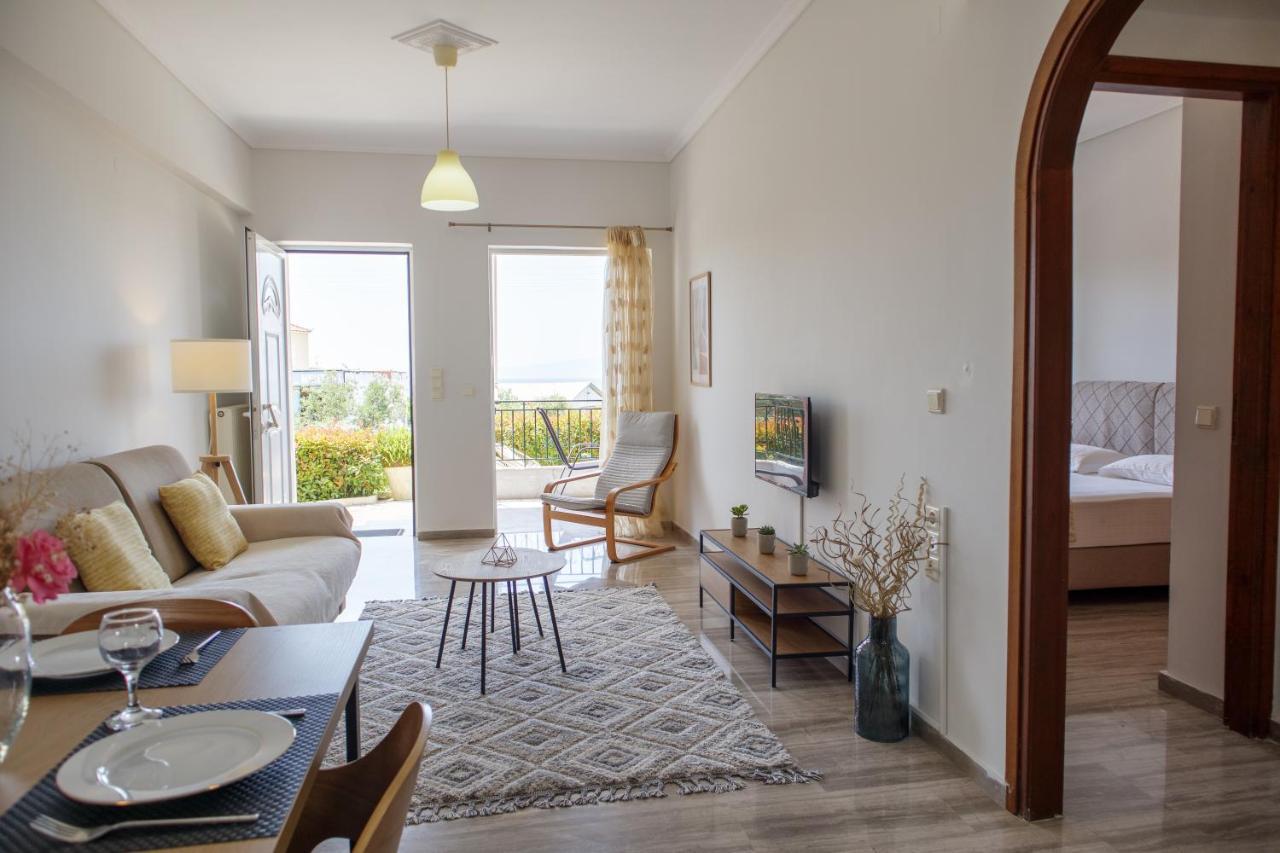 Almyros Aktis Seaview Apartment 칼라마타 외부 사진